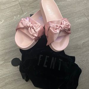 Preloved Fenty Pink Bandana Slides